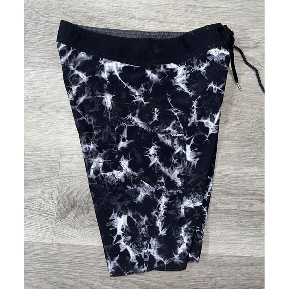 Volcom Mod Tech Mens Sz 29 Stretch BoardShorts Swim Trunks Black Pattern - Picture 6 of 8